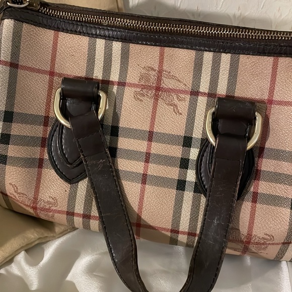 BURBERRY Haymarket Check Small Chester Bag - Picture 4 of 16